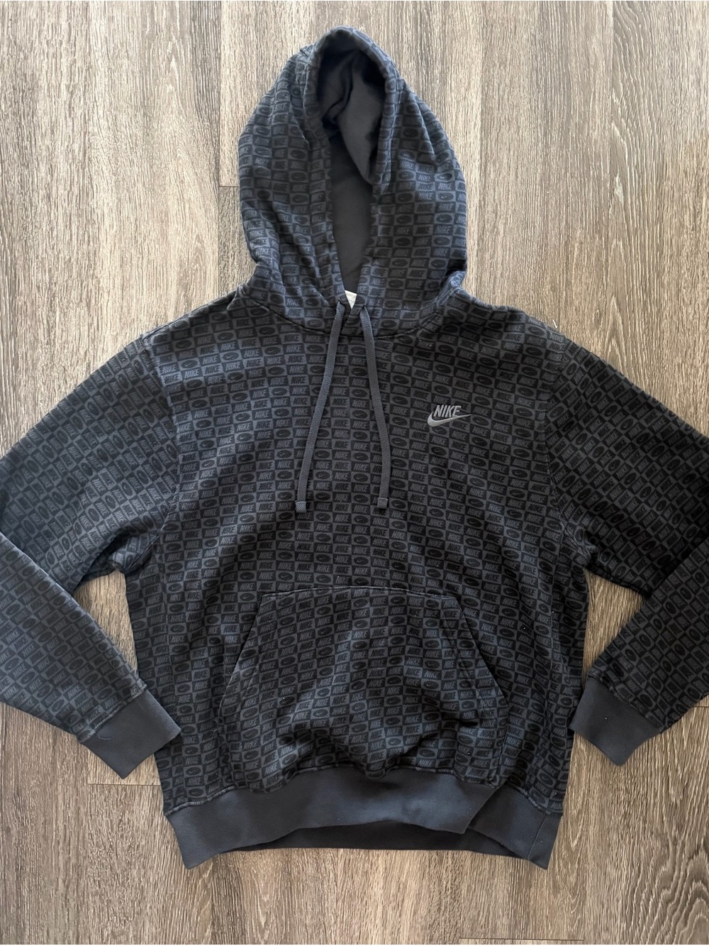 Nike Men’s Black Patterned Pullover Hoodie